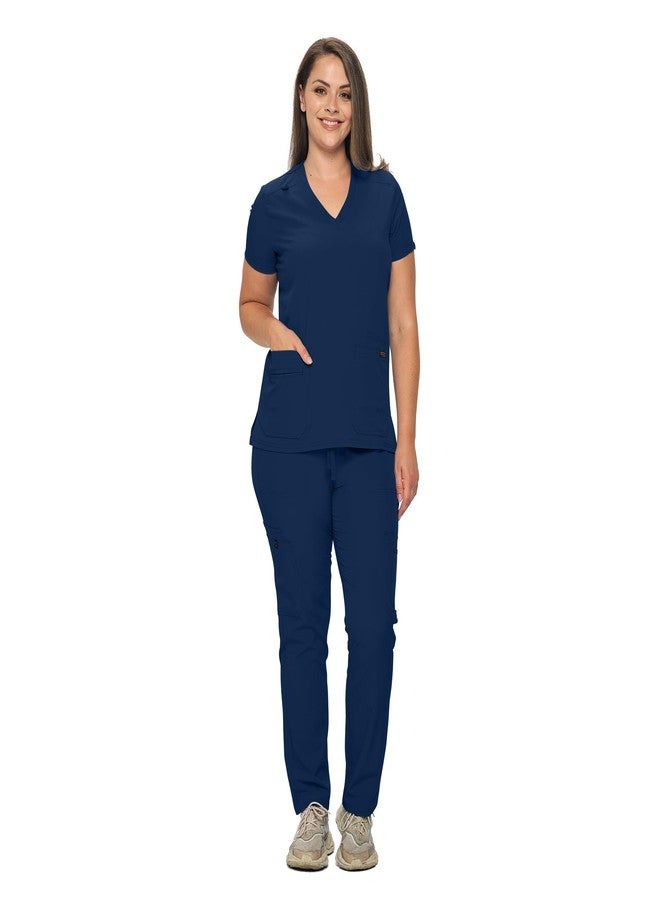 MONARCH UNIFORMS طقم ملابس طبية من مونارك يونيفورمز، متوفر بمقاسات عادية وصغيرة، مصنوع من قماش مطاطي للنساء. يتكون الطقم من بلوزة وبنطال طبيين (أزرق داكن) - مقاس 3XL - Image 2